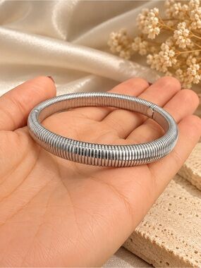 Classic Silver Coil Bangle Bracelet size 8 mm